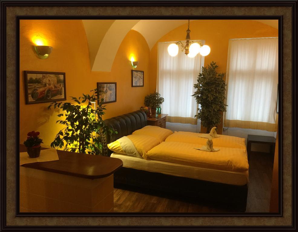 Centrum Tiffany Pension Domažlice Exterior foto